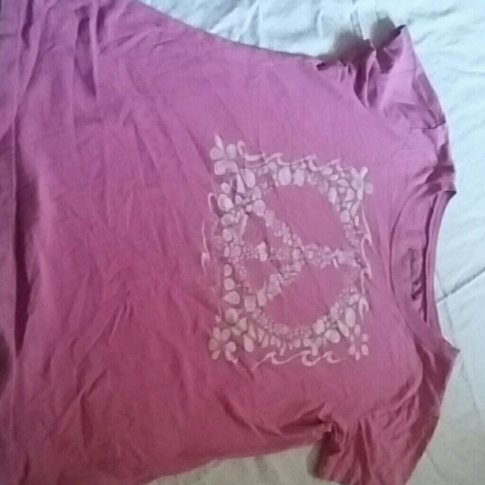 Pink tshirt