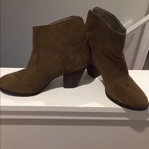 Nine West olive green bootie