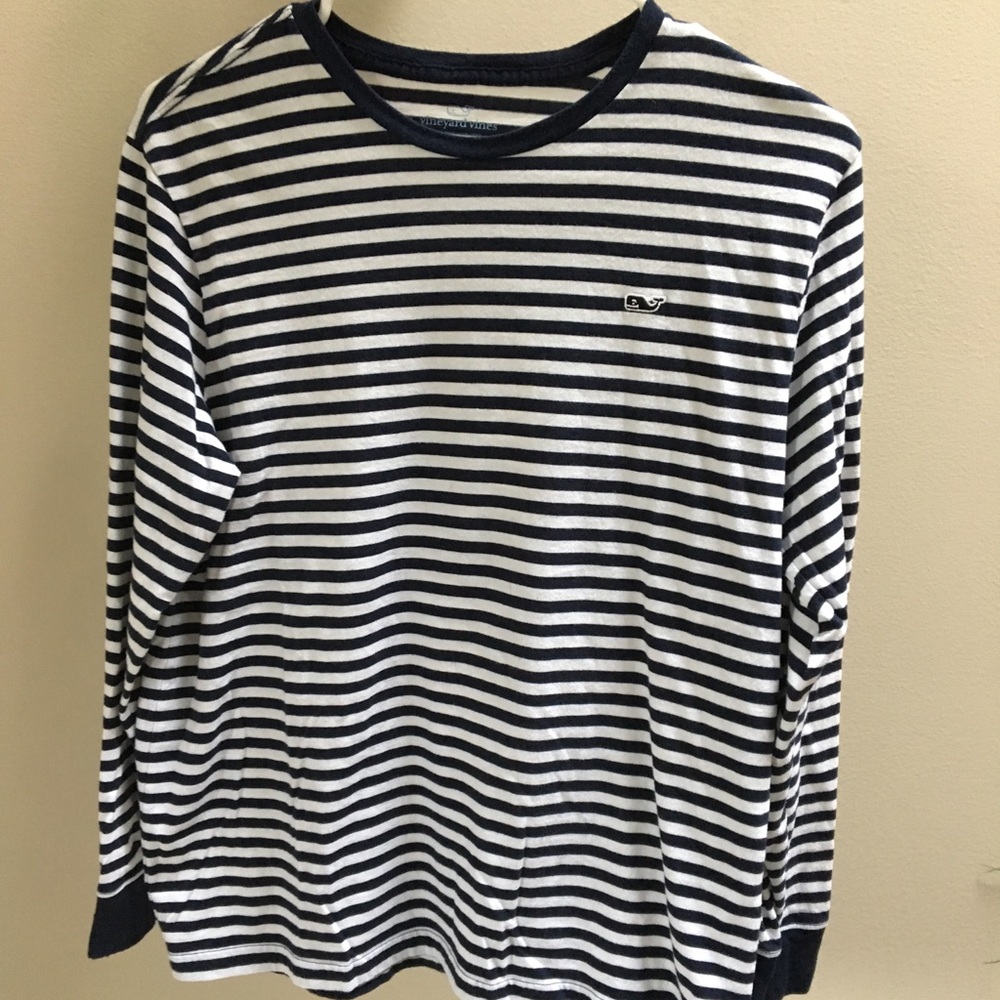 Vineyard Vines basic tee