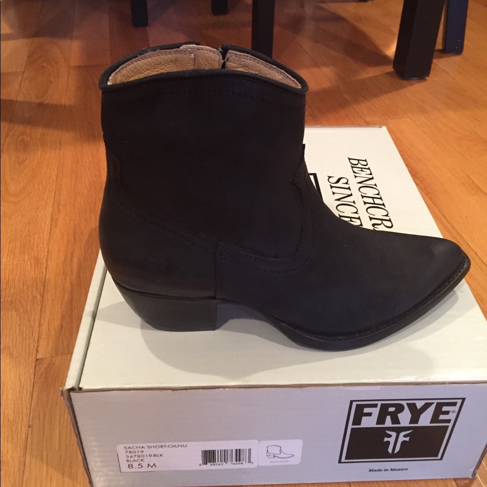 Frye Sacha Western Leather Boots