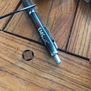 Meet your Posher, Cynthia