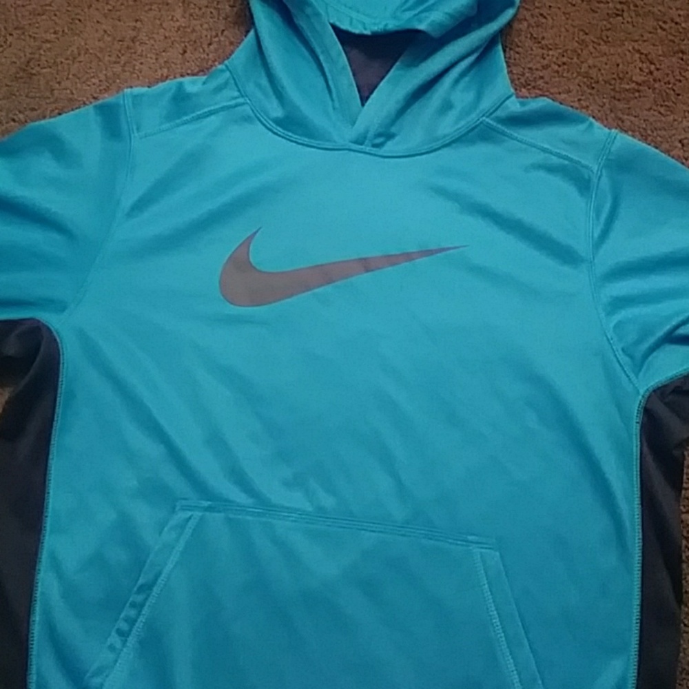 Nike therma-fit