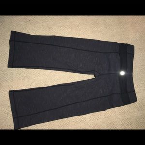 Lulu lemon Capri crops size 4