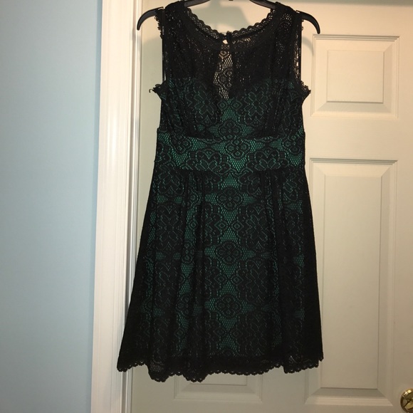 Juniors Cocktail Dress - Picture 1 of 2
