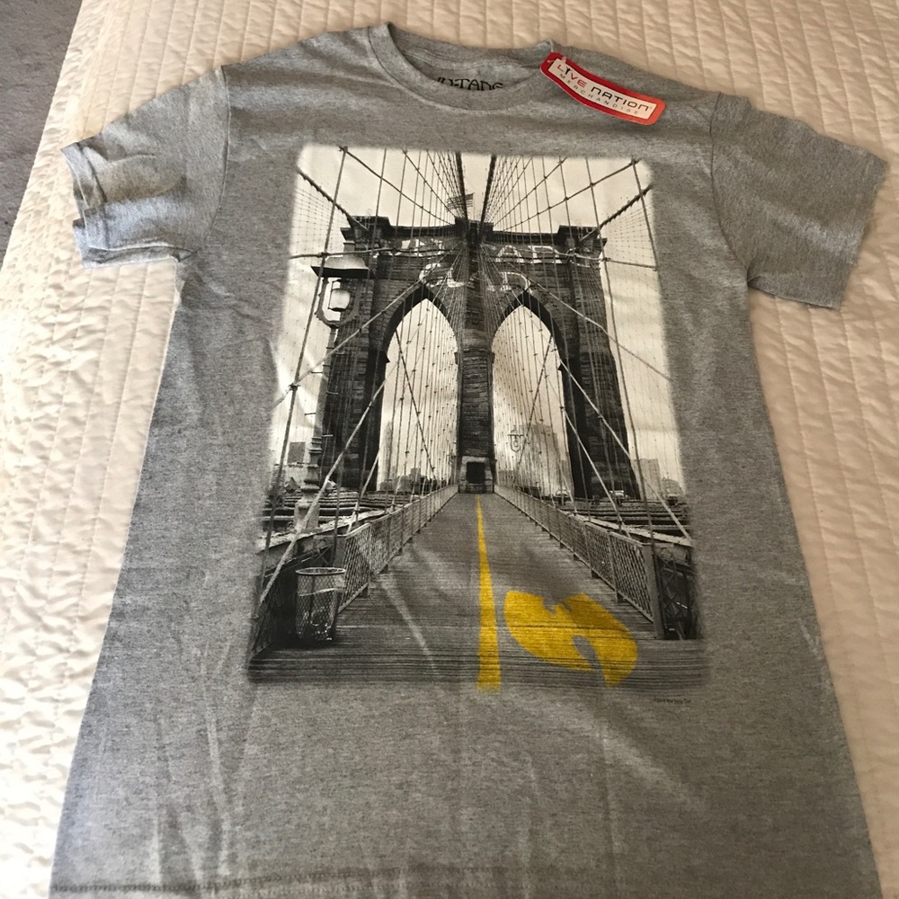 NWT WU-Tang Clan tshirt