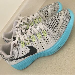 Nike Lunarlon running shoes
