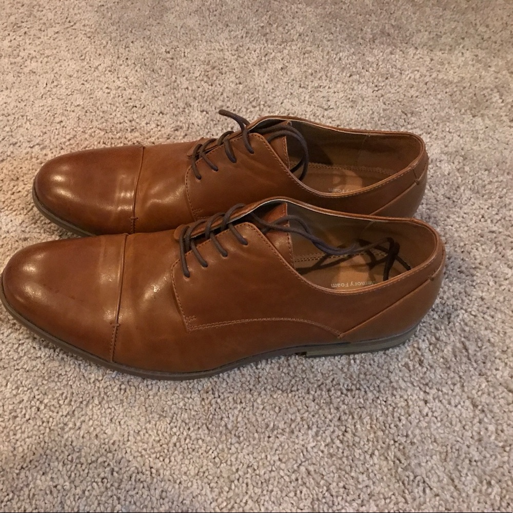 Men's dress shoes