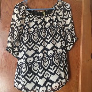 Francesca’s boutique top