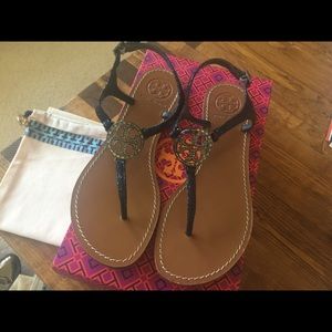 Tory Burch violet thong