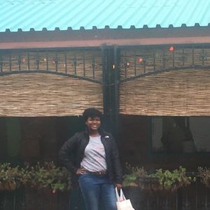 Meet your Posher, Dana