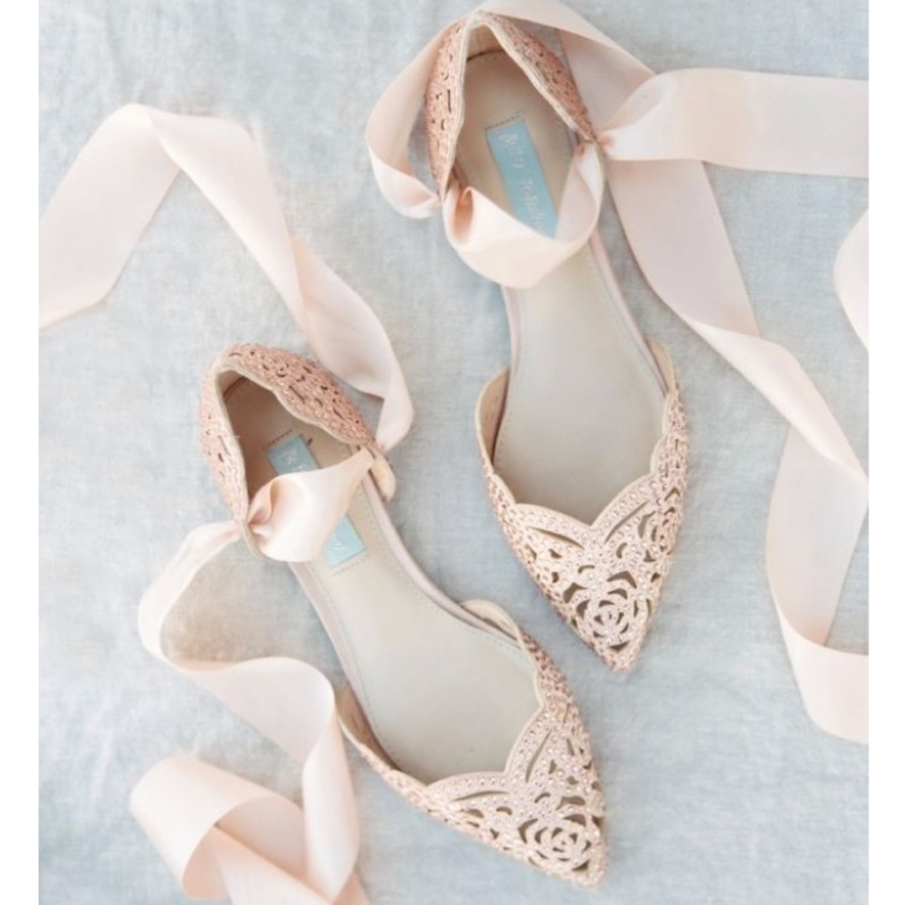Blue by Betsy Johnson blush satin flat size 6.5