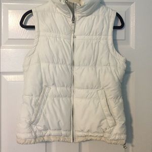 American Eagle white puffer vest