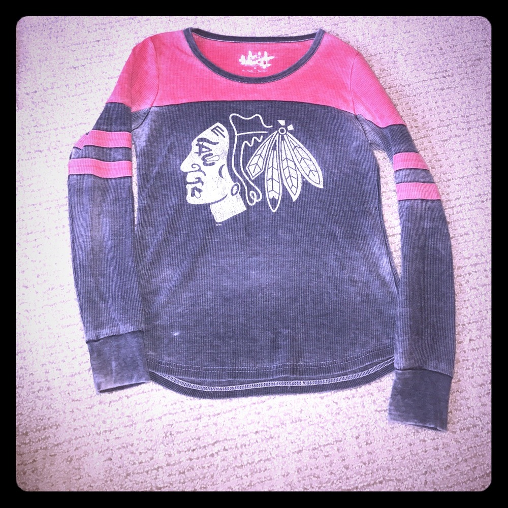 long sleeve shirt Chicago Blackhawks !
