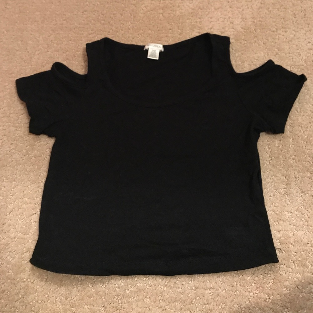 Black cold shoulder crop top