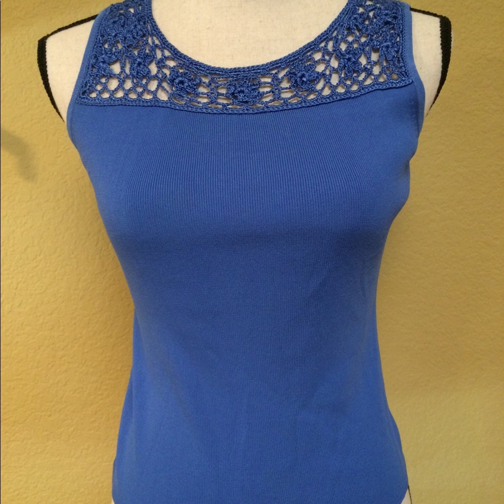 Silky stretchy blue tank