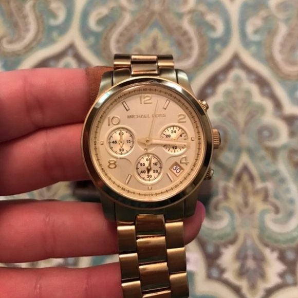 Michael Kors Golden Watch main image 4