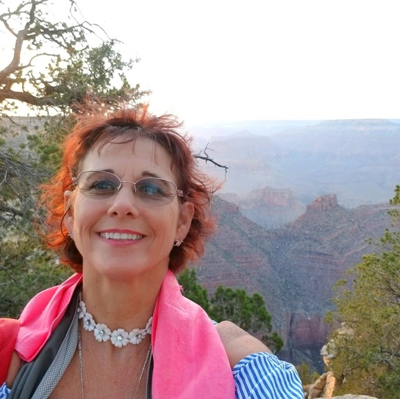 Meet your Posher, Sherri - Picture 1 of 1