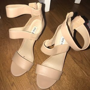 Steve Madden Nude Sandals size 8