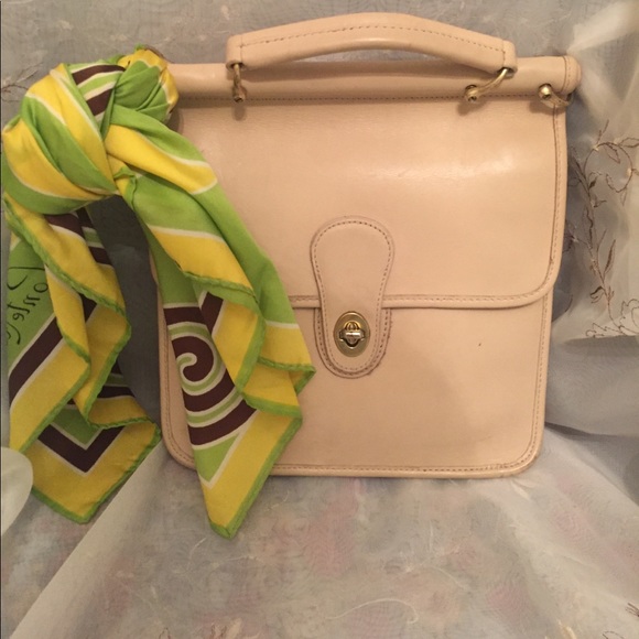 Vintage Hunters Club Handbag - Picture 2 of 8