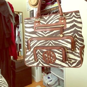 Multi pocket medium size canvas tote bag