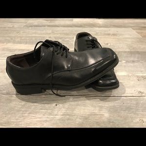 Black dress shoes