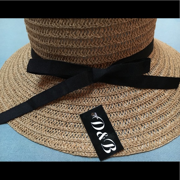 NWT Floppy Beach Hat 👒 - Picture 2 of 3