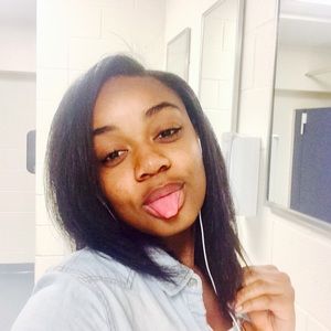 Meet your Posher, Miracle