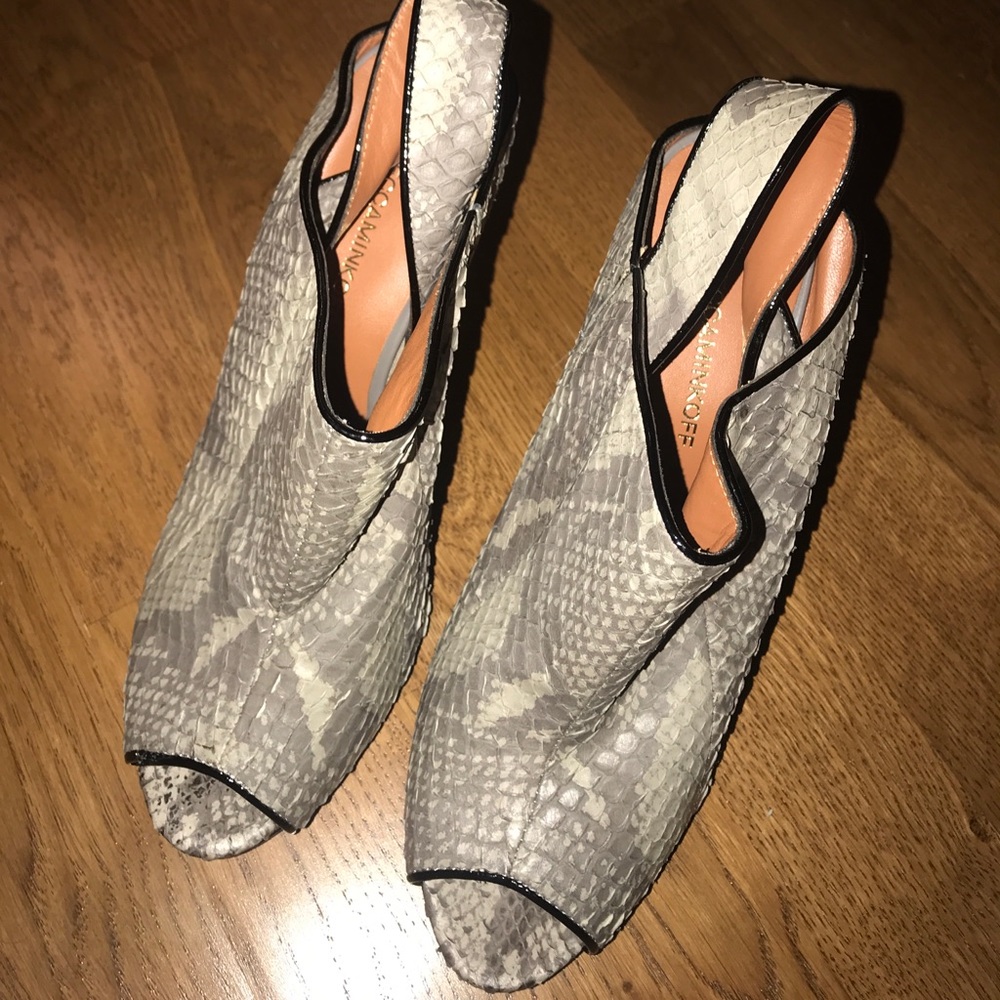 Rebecca Minkoff Platforms size 8.5