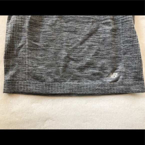 New Balance Racerback Tank with Built in Bra, S - Picture 4 of 6