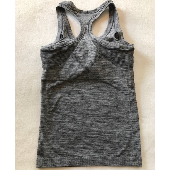 New Balance Racerback Tank with Built in Bra, S - Picture 5 of 6