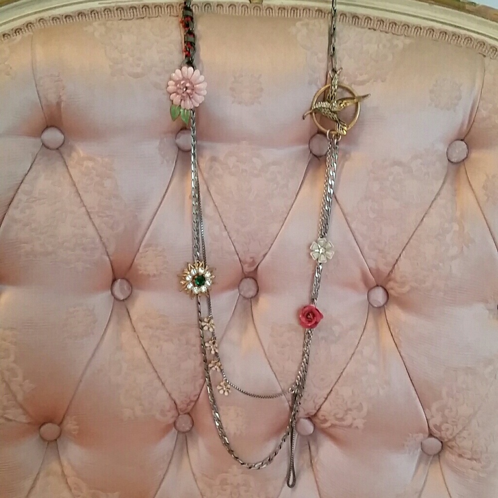 Juicy Couture Flower Punk necklace