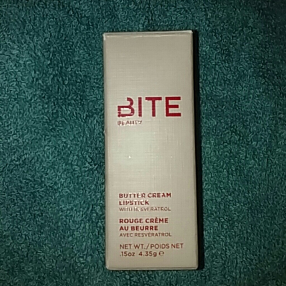 Bite Beauty Buttercream lipstick in Cream