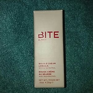 Bite Beauty Buttercream lipstick in Cream