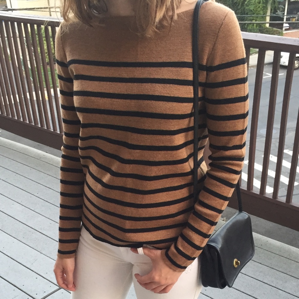 Gap merino wool sweater! XS!!