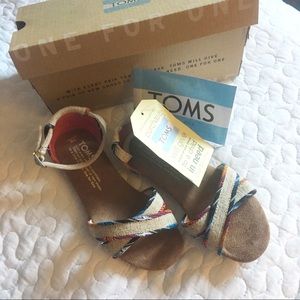NWT TOMS Correa Burlap Sandals