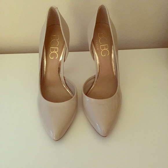 bcbg nude shoes