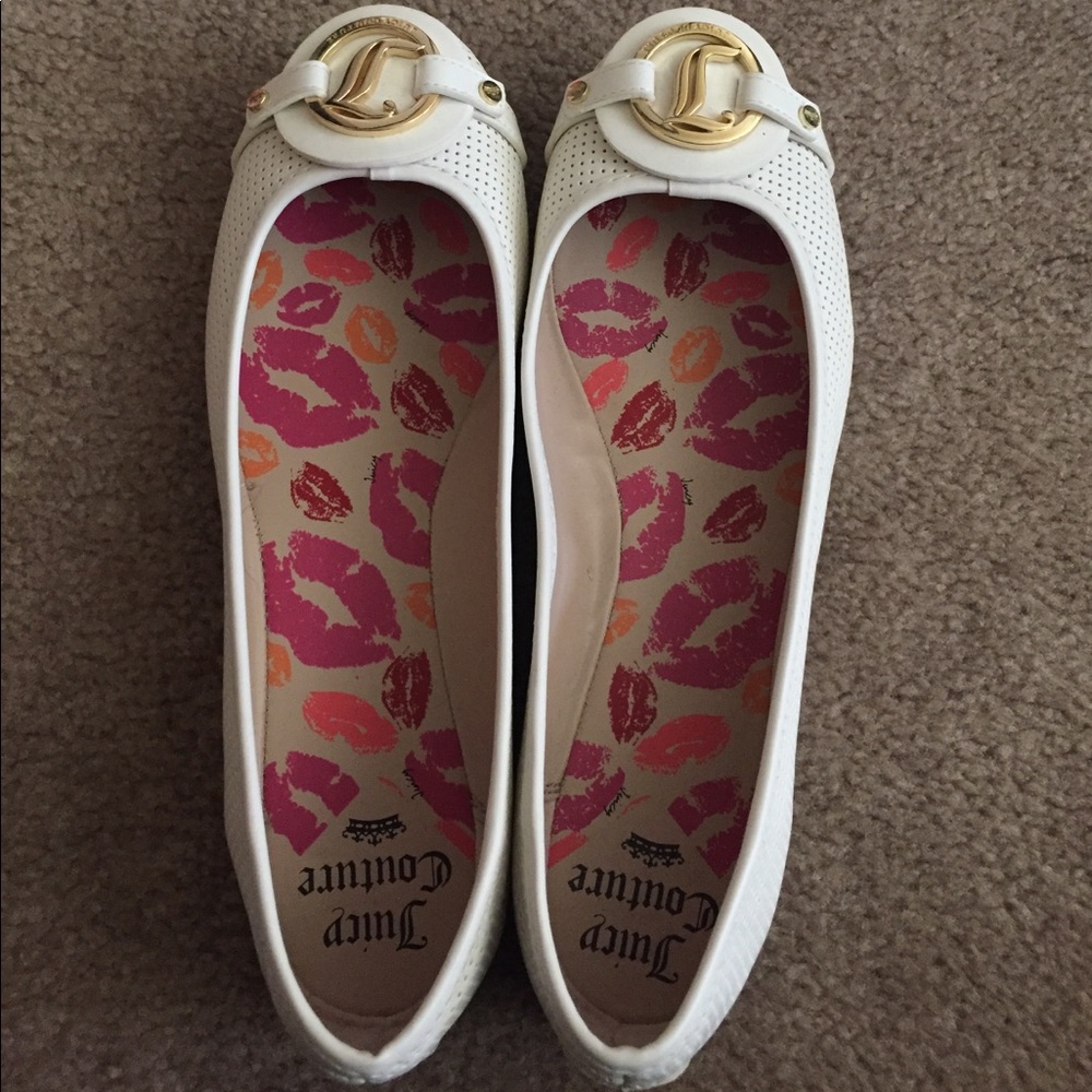 Juicy Couture White Flats