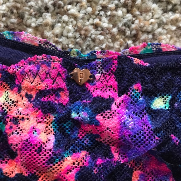 VS PINK bandeau SET OF 4!!💕💕 - Picture 3 of 8