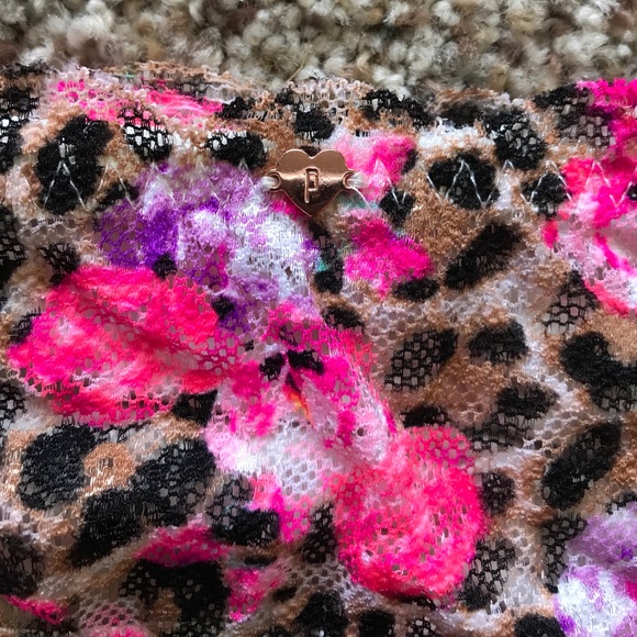 VS PINK bandeau SET OF 4!!💕💕 - Picture 7 of 8