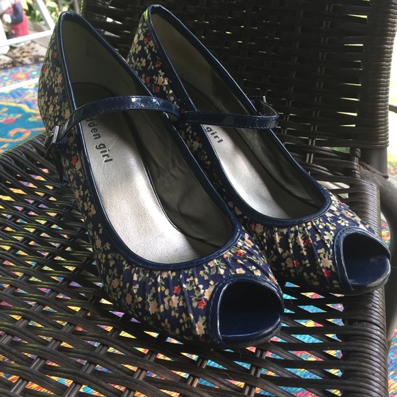 Madden Girl Shoes - Madden Girl peeptoe heels w/ tiny flower pattern