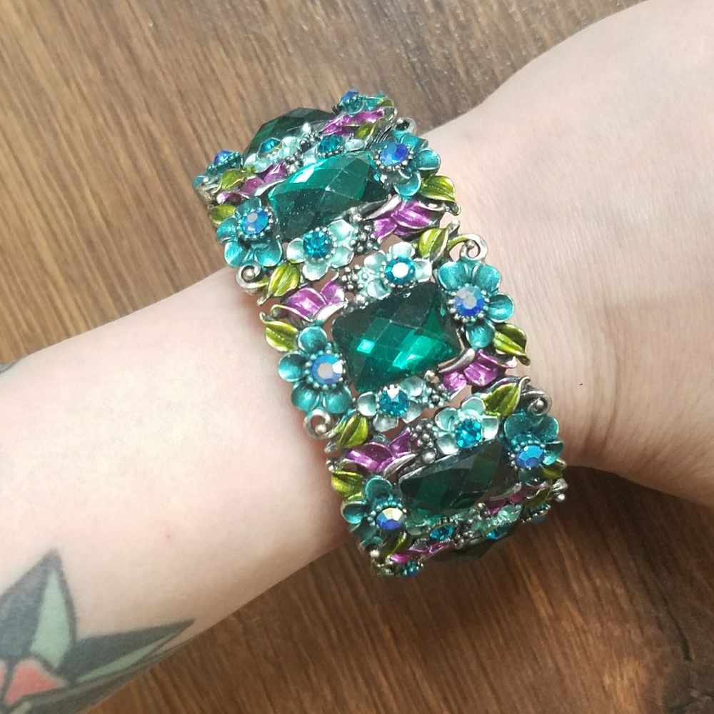 Blue gem floral embellished bracelet