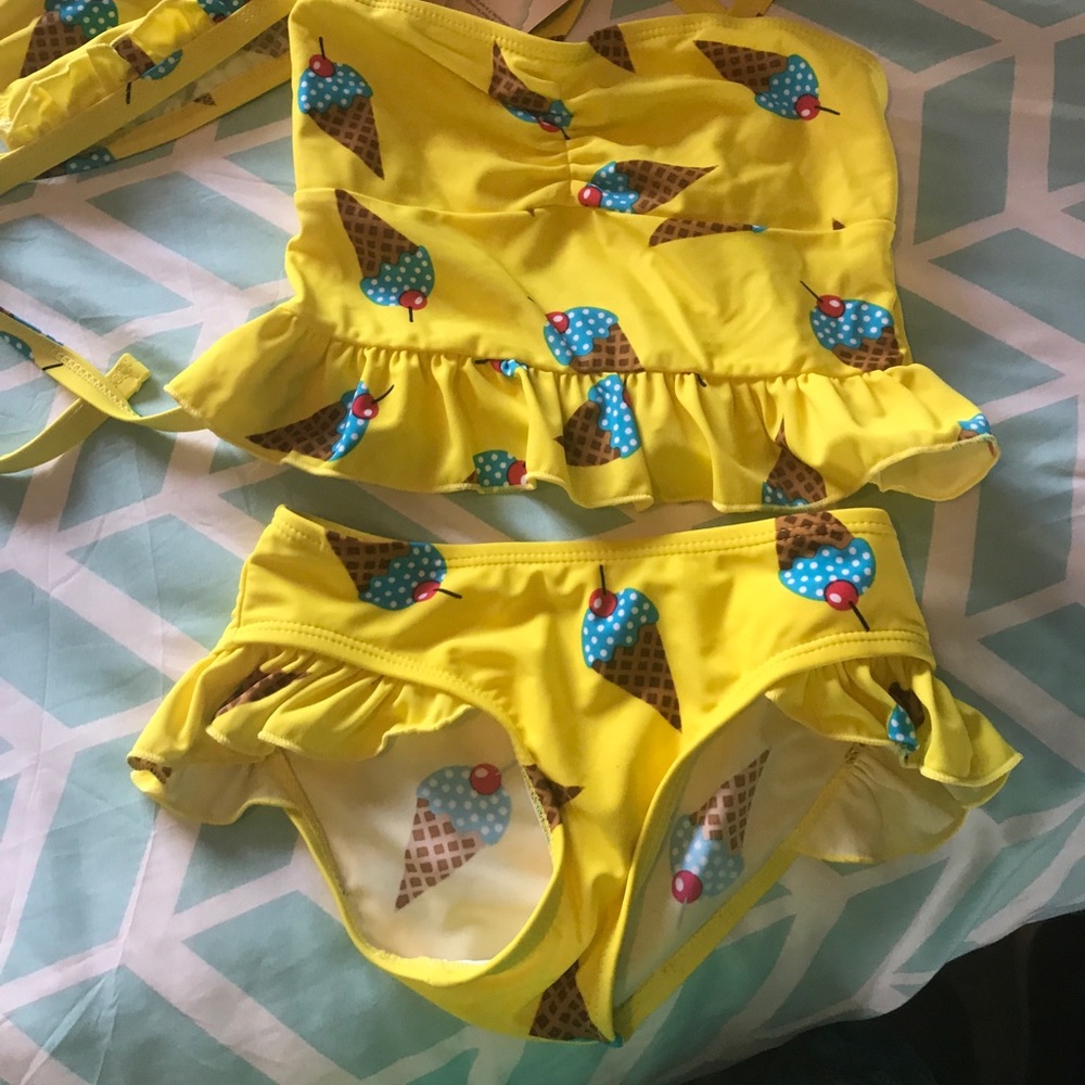 Brand New little girls 5Y bathing suit