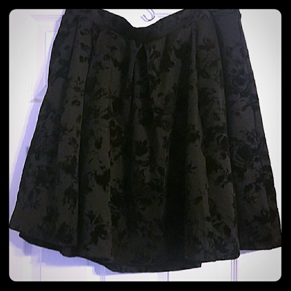^Black floral velvet skater skirt