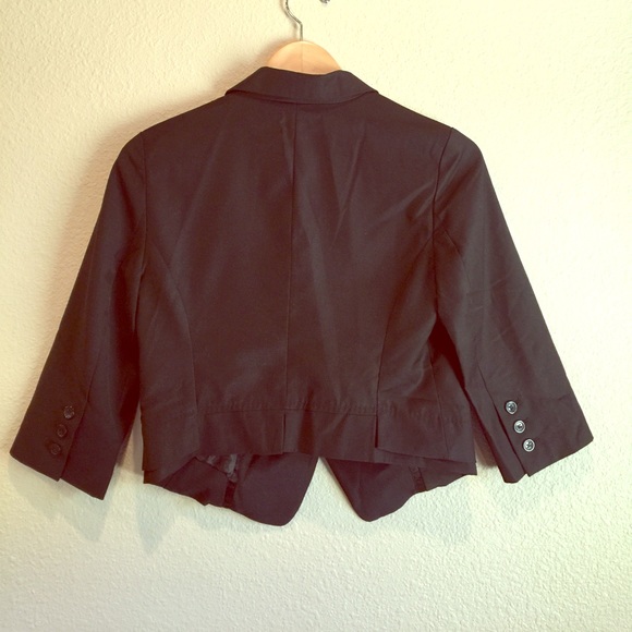 Lux Crop Blazer - Picture 2 of 5