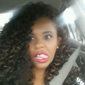 Meet your Posher, Alisha