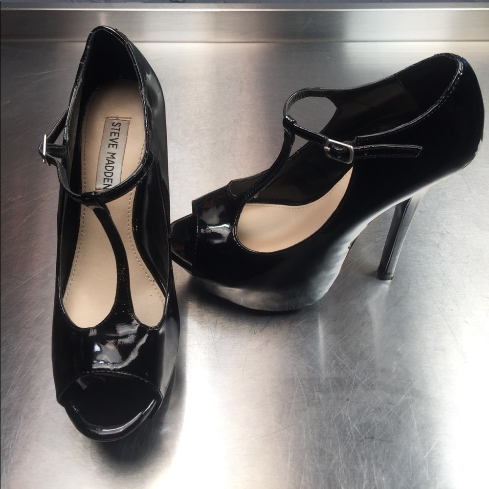 STEVE MADDEN MOTIVATE 👠 T Strap platform HEELS!