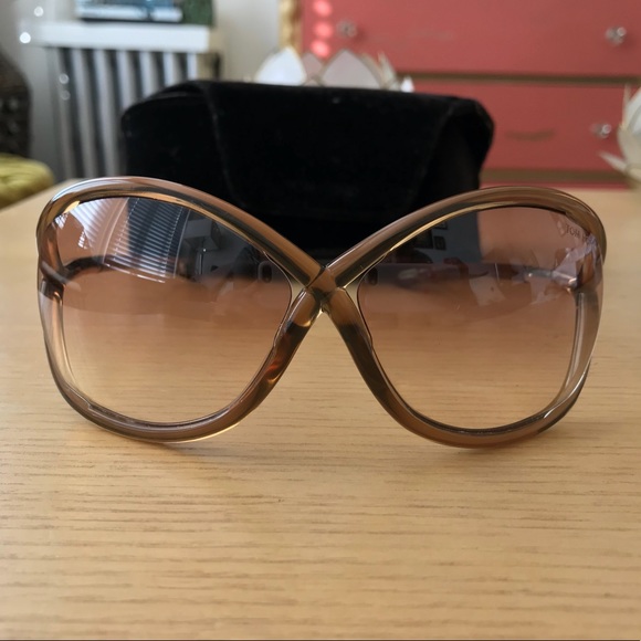Tom Ford “Whitney” sunglasses