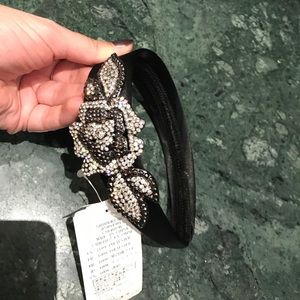 NWT dazzling headband!