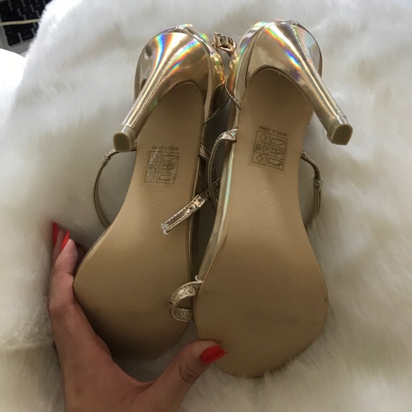 Gold strappy heels - Picture 5 of 5