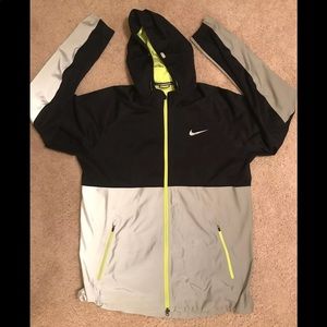 Nike Run, Water Resistant Jacket